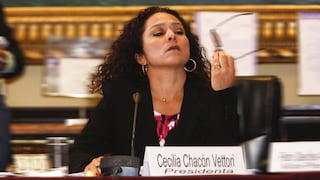 Cecilia Chacón tras confundir la bandera del Perú: "Un error por la emoción y la edad"