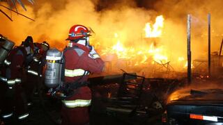 Bomberos atendieron 35 incendios en las primeras 12 horas de 2013