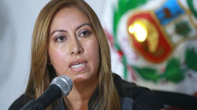 Ampuero cuestiona archivamiento de denuncia contra Vizcarra: “Fiscal de la Nación no ha valorado material probatorio”