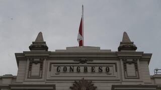 Bandera del Congreso luce a media asta tras muerte del legislador Fernando Herrera de Perú Libre