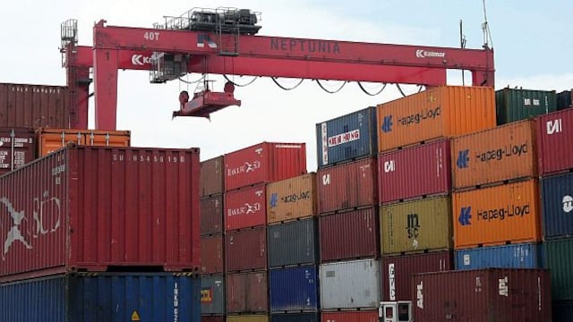 Exportaciones se desaceleraron en febrero por crisis global