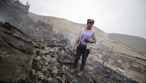 Mujer lo perdió todo tras incendio. (Foto: Joseph Angeles/@photo.gec)
