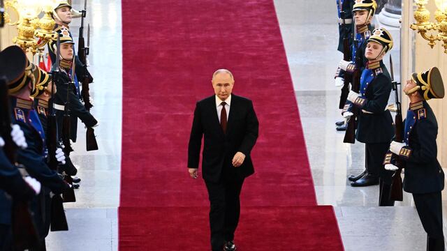 Vladimir Putin jura como presidente de Rusia para un quinto mandato de seis años