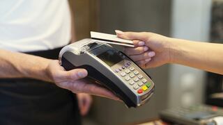 Tiendas recibirán multas de S/ 2 millones si no cumplen medidas de seguridad en compras con tarjetas de crédito 