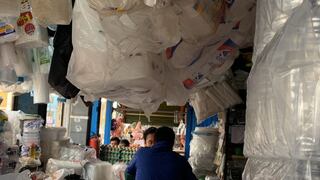 Incautan envases de tecnopor en el Mercado Zarumilla de San Martín de Porres