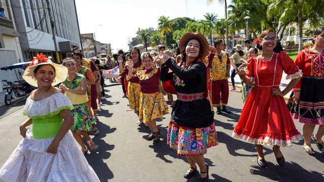 Iquitos: Ministra de Cultura inauguró el Festival Bicentenario que une a las 25 regiones