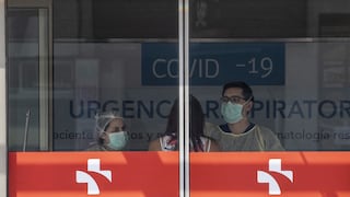 Casos de COVID-19 aumentan en un 45 % en Chile y autoridades lo atribuyen al incremento de pruebas