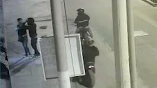 SJM: Delincuentes armados y en moto asaltan al menos a 10 personas en una noche [VIDEO]