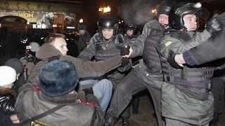 Rusos protestan por comicios irregulares