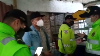 Policías y serenos intervienen a sujetos por realizar pollada bailable en quinta de Surco