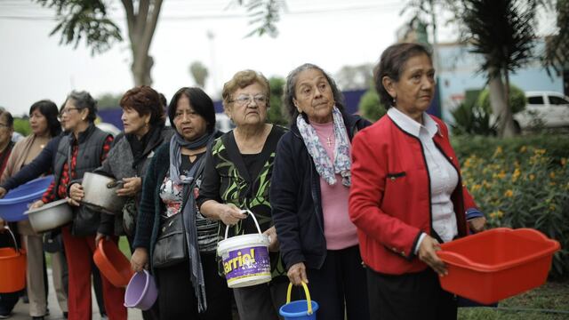 Se observó incertidumbre durante el primer día del corte de agua en Lima