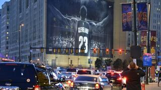 NBA: LeBron James volvió como ídolo a Cleveland Cavaliers, pero perdieron