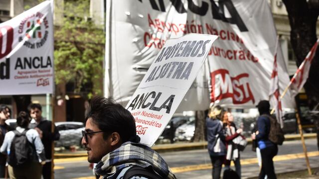 Argentina: sindicato y fabricantes de neumáticos acuerdan un alza salarial