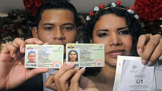 Ecuador: Homosexuales y transexuales ya inscriben uniones de hecho en DNI
