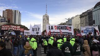 Sindicatos y movimientos sociales marchan en Argentina para pedir al Gobierno un freno a la inflación