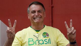 Bolsonaro vota y dice que espera salir “victorioso”
