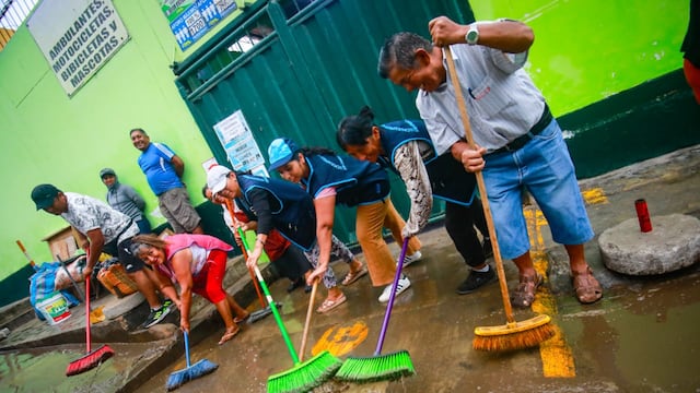Chorrillos: Recogen 10 toneladas de residuos del mercado San Genaro 
