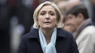 Elecciones en Francia: Le Pen padre critica a su hija y candidata Marine