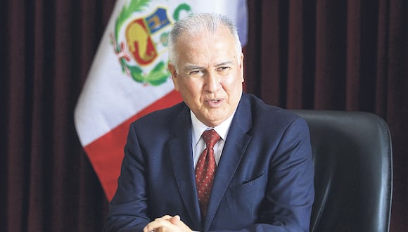 Alfonso López Chau, rector de la UNI, ha anunciado sus aspiraciones presidenciales. (Foto: Difusión)
