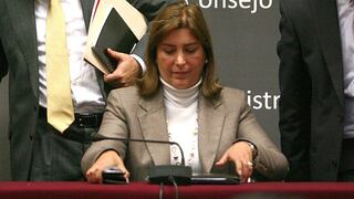 Ministra Eda Rivas no explica cómo Elena Iparraguirre dio entrevista a revista