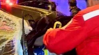 Cinco heridos deja choque de ómnibus contra un taxi enLa Victoria [VIDEO]