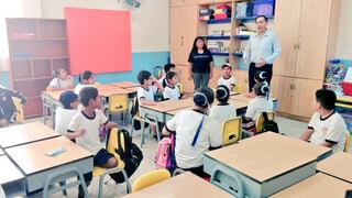 Martín Vizcarra realizó sorpresiva visita al colegio Melitón Carvajal [VIDEO]