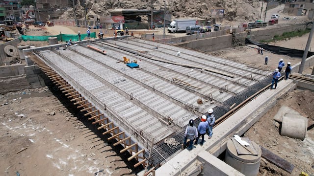 Puente Huaycoloro, que unirá SJL con Lurigancho-Chosica, tiene 80% de avance y estará listo en diciembre