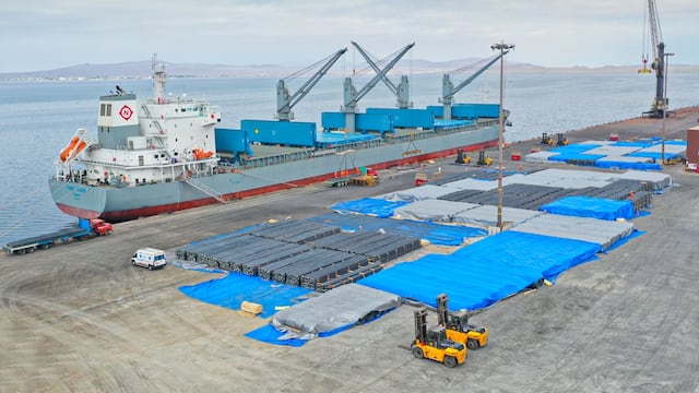 Puerto de Paracas exporta a Brasil 35,500 toneladas de productos terminados de acero