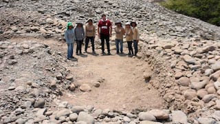 Arqueólogos descubren tumbas de época preínca