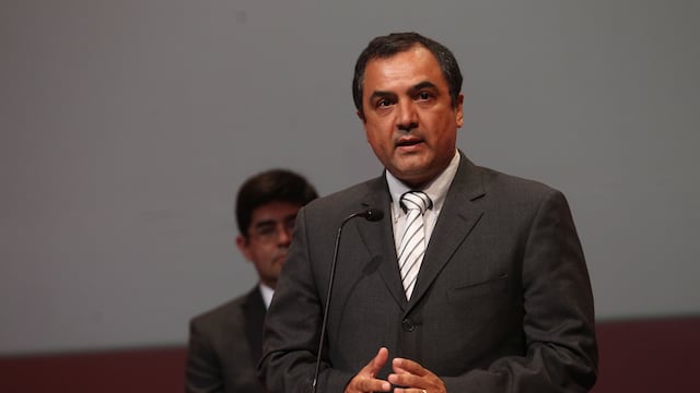 Carlos Oliva es otro voceado para asumir el Ministerio de Economía