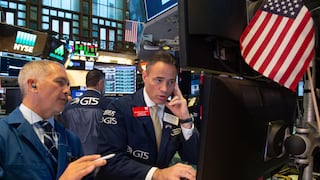 Wall Street cierra con pérdidas tras imposición de aranceles entre EE.UU y China