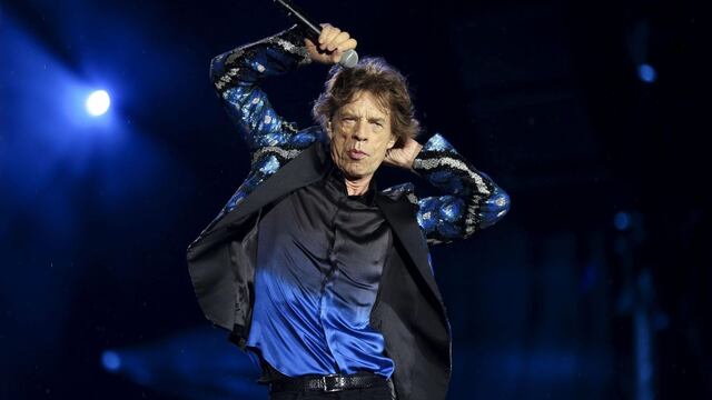 Rolling Stones: Mick Jagger pasea por el parque tras ser operado del corazón