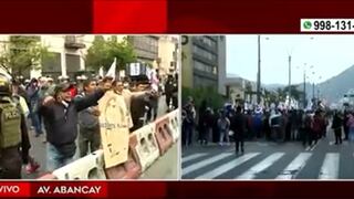 ‘La Toma de Lima’: Manifestantes son retirados del frontis del Congreso en la Av. Abancay