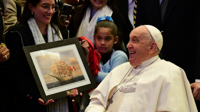 Papa Francisco recibió a delegación del buque escuela B.A.P. Unión
