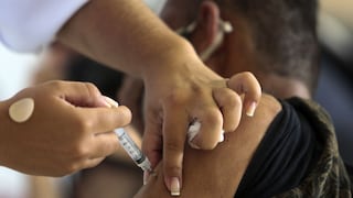 Mil millones de vacunas contra el coronavirus administradas, un largo camino hacia el final de la pesadilla 