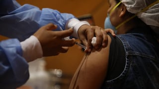 Vacunación de personal de salud se completará al 100%, asegura Violeta Bermúdez [VIDEO]