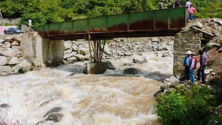 Minivan con ocho personas cae al río en Cañete: solo tres cuerpos han sido recuperados