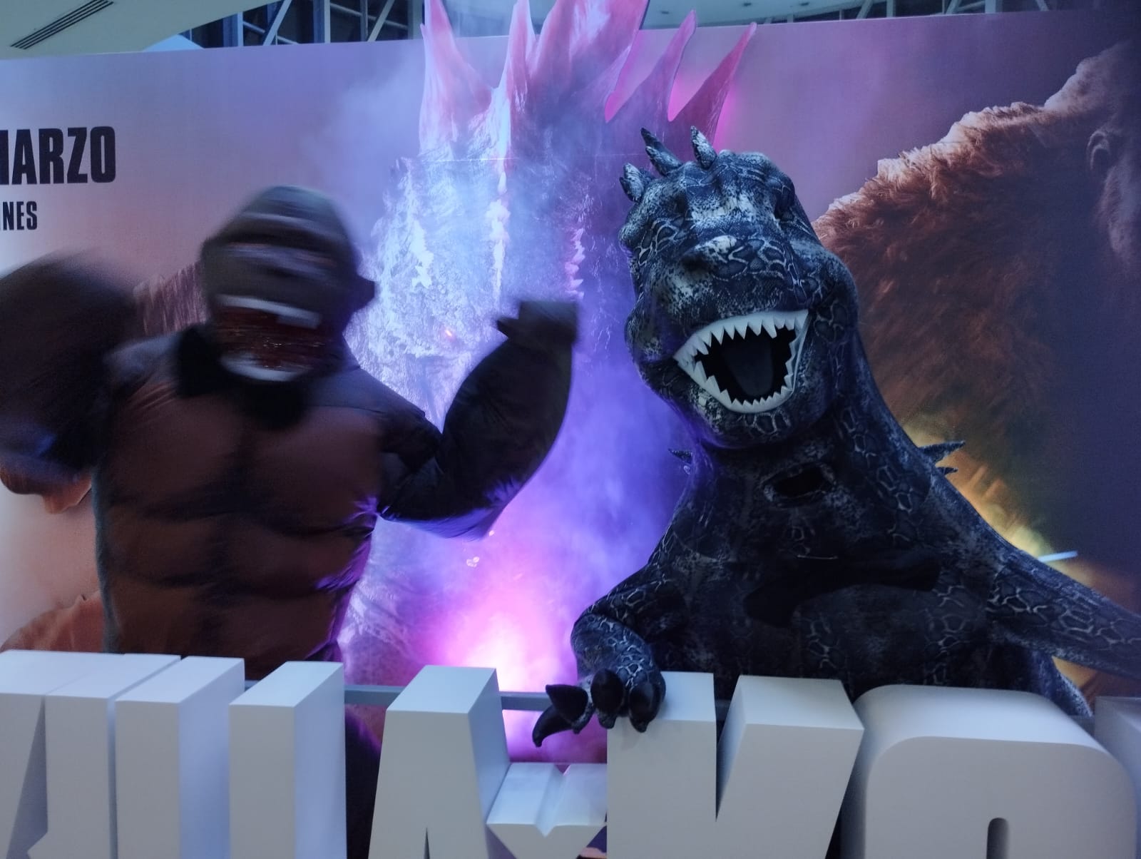 Figuras de Godzilla y Kong.