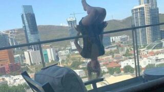 Terrible: Joven cae 25 metros y se fractura 100 huesos tras hacer yoga en un balcón