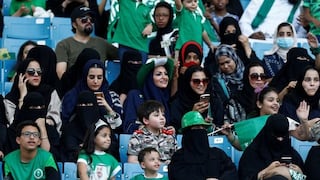 ¡Insólito! Detienen a 35 mujeres por ir a un estadio en Irán [FOTOS]