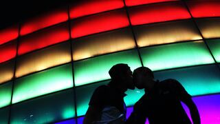 Colombia: Corte falla a favor de parejas homosexuales y podrán obtener una licencia por adopción