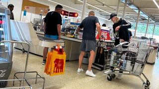 Haaland, estrella del Manchester City, sorprendió al aparecer en un supermercado