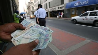Perú anticipará pago de deuda externa para frenar alza del sol