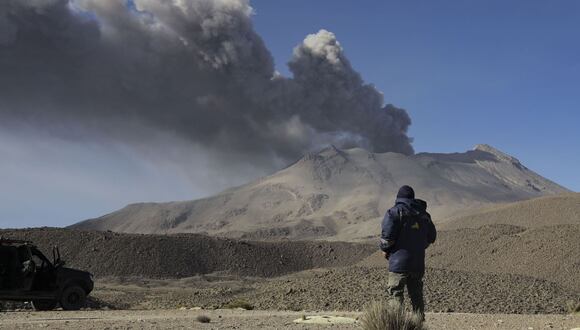 Nueva explosión en el volcán Ubinas. (Foto: Andina)
