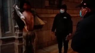 Huancayo: Sujeto se desnuda frente a policías tras ser intervenido en toque de queda [VIDEO]
