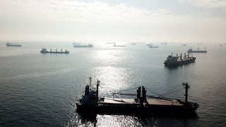Ucrania: salen 3 buques pese a que Rusia suspendió el acuerdo de cereales