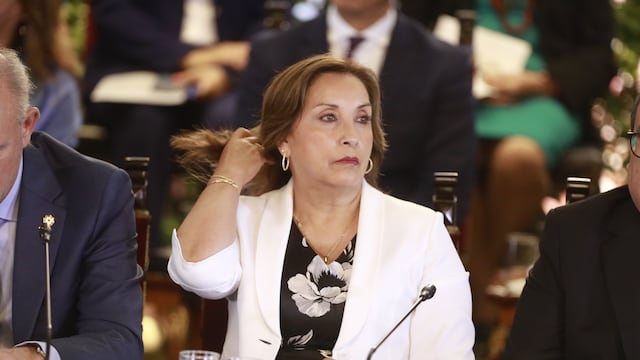Presentan moción de vacancia multipartidaria contra la presidenta Dina Boluarte por Caso Rolex