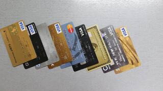 Morosidad de tarjetas de crédito retrocede a menor nivel en dos años y medio