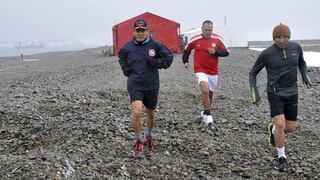 FOTOS: Ollanta Humala retó al frío y corrió en short en la Antártida