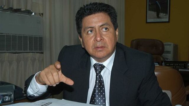 José León: “El Estado debe regular modelo de libre mercado”